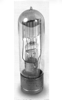 RCA Radiotron triode vacuum tube, 1921. Source: Vacuum Tube Valley 9 (Spring 1998).